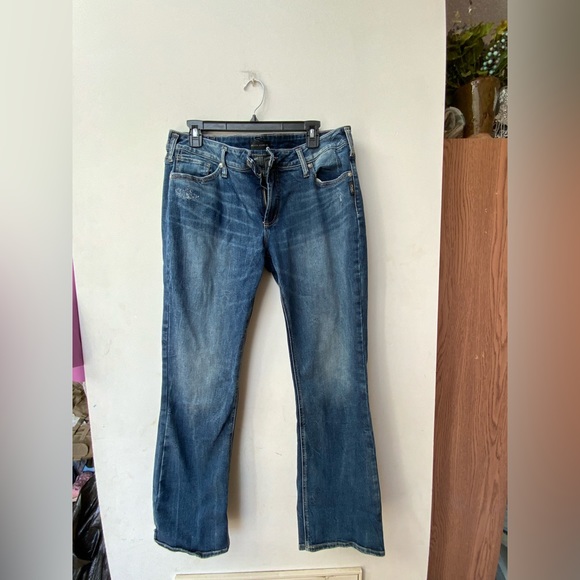 Silver Jeans Elyse Slim Boot Jeans - Picture 1 of 8